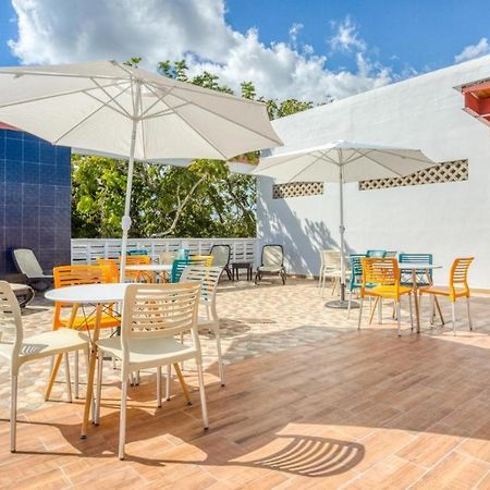 Capital Center Hotel Cancún Buitenkant foto